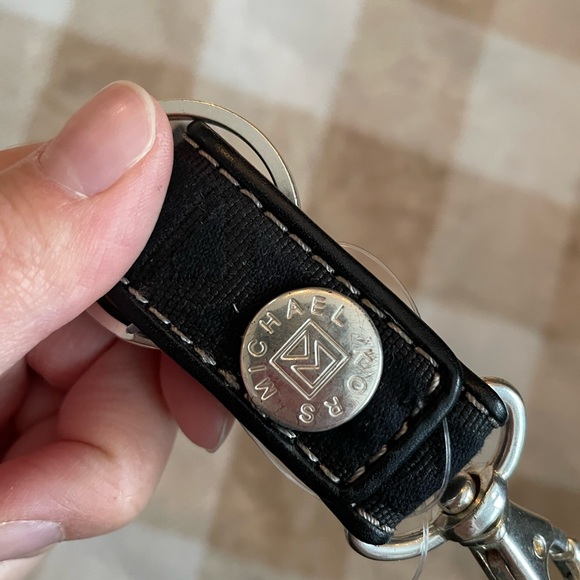 Michael Kors Black and Silver Key Holder - Picture 9 of 9